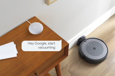 Amazon объявила о планах по приобретению iRobot за сумму в 1,7 миллиарда долларов. Фирма по производству домашней робототехники, наиболее известная своими разработками роботов-пылесосов, была основана в 1990 году членами Лаборатории искусственного интеллекта Массачусетского технологического института Колином Энглом, Родни Бруксом и Хелен Грейнер.