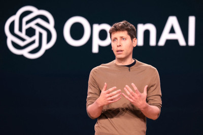 Руководитель OpenAI Сэм Альтман в настоящее время пытается привлечь средства для нового стартапа «Merge Labs», занимающегося разработкой интерфейса «мозг-компьютер».