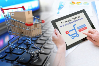 Аналитическая платформа экосистемы Контур Moneyplace и Центр поддержки предпринимателей PRO Wildberries совместно проанализировали 20 крупнейших категорий товаров в онлайн-торговле и выяснили, как менялось количество брендов в них в течение последнего года*.