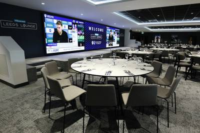 Английский футбольный клуб «Лидс Юнайтед» (Leeds United) и официальный партнер клуба Hisense, мировой лидер в области аудиовизуальных технологий, представили новое пространство для приема гостей «Hisense Leeds Lounge» на стадионе Элланд Роуд в честь возвращения команды в Премьер-лигу.