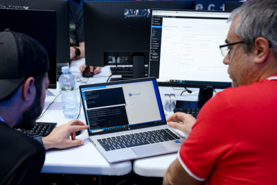 ГК Softline (ПАО «Софтлайн»), ведущий поставщик решений и сервисов в области цифровой трансформации и информационной безопасности, развивающий комплексный портфель собственных продуктов и услуг, совместно с Infosecurity a Softline company (входит в ГК Softline) вновь провела киберучения для Трубной Металлургической Компании (ТМК). Мероприятие было нацелено на развитие и углубление знаний и навыков ИТ-специалистов ТМК. На этот раз учения проходили по трем направлениям: разработка, управление ИТ-инфраструктурой и информационная безопасность. Мероприятие также было призвано сформировать у руководителей ИТ-подразделений и специалистов бизнес-ориентированный взгляд на информационные технологии и кибербезопасность. Команда Softline выступила соорганизатором по разработке сценариев учений, оснащению и управлению площадкой для состязания, а также предоставила компьютеры «Инферит».