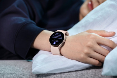Компания Samsung Electronics и Стэнфордский университет объявили о совместном продвижении исследований в области обнаружения и лечения обструктивного апноэ сна (ОАС) с использованием технологии смарт-часов Galaxy Watch.