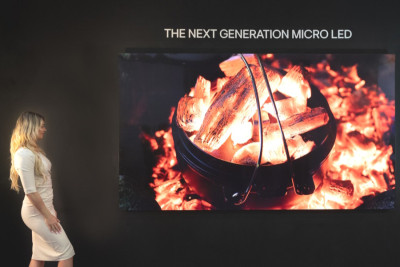 MicroLED экран LG нового поколения c процессором на основе искусственного интеллекта анализирует яркость и тональность светодиодных чипов, автоматически калибруя их в режиме реального времени.