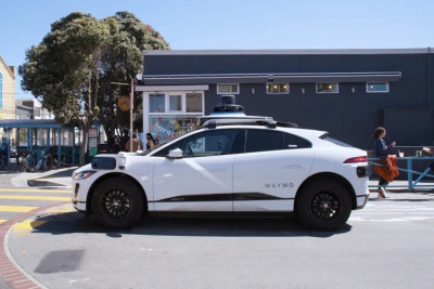 Компания Waymo LLC, подразделение корпорации Alphabet, занимающееся разработкой систем автономного вождения, объявило о закрытии раунда финансирования на сумму 5,6 млрд долларов США, привлеченного материнской компанией.