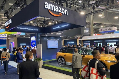 На выставке потребительской электроники CES компания Amazon Web Services объявила о заключении партнерских отношений, которые направлены на дальнейшее развитие программно-управляемых транспортных средств.