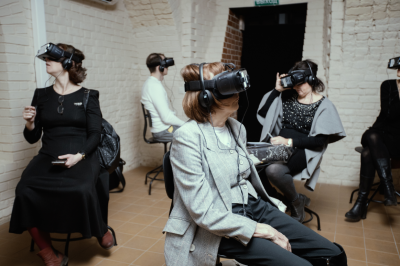 Компания Samsung выступила технологическим партнером спектакля «Я убил царя» Театра Наций, премьера которого анонсирована в рамках нового театрального сезона 2019-2020. В постановке, рассказывающей о гибели царской семьи, будут использованы устройства Samsung Gear VR для создания атмосферы погружения в события июля 1918 года. Показы спектакля начнутся 25 ноября 2019 года.