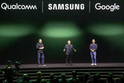 Компании Samsung, Google и Qualcomm объединяют усилия для создания платформы смешанной реальности. Руководители компаний, в лице Тэ Мун Ро из Samsung, Кристиано Амон из Qualcomm и Хироши Локхаймера из Google, сделали это заявление на сцене мероприятия Samsung Galaxy Unpacked.