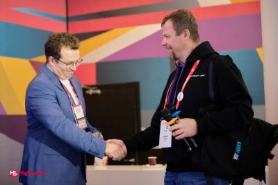 АО «Гринатом» и компания Axiom JDK (АО «Аксиом») подтвердили совместимость интеграционной платформы Атом.Мост и сертифицированной платформы Java Axiom JDK Certified. Испытания показали, что единое решение обеспечивает надежную работу интеграционных сценариев и высокую производительность критических систем в условиях строгого регулирования. Это позволяет рекомендовать Атом.Мост для использования в сертифицированном российском Java-окружении на объектах критической информационной инфраструктуры (КИИ).