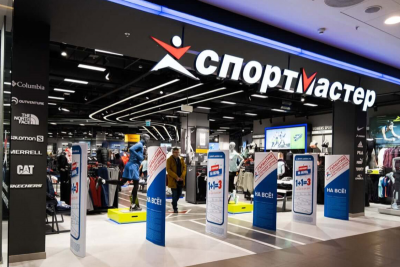 «Спортмастер» внедрил российское решение Naumen Workforce Management (Naumen WFM) для формирования оптимальных рабочих графиков 400 специалистов собственного и аутсорсинговых контакт-центров. За счет автоматизации процесса компании удалось в десять раз сократить время на построение прогноза нагрузки и расписания операторов, а также на 90% снизить трудозатраты на корректировку графика работы.