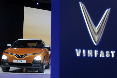 Вьетнамский автопроизводитель VinFast подписал предварительную сделку по первоначальному инвестированию 2 миллиардов долларов в строительство завода по производству электробусов, внедорожников и аккумуляторов в Северной Каролине, США.
