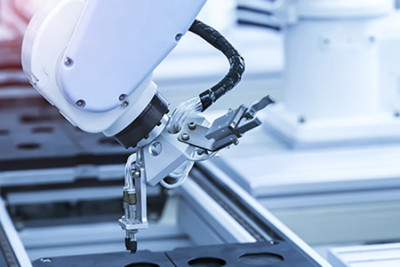 По данным Ассоциации Развития Автоматизации (Association of Advancing Automation, A3), продажи промышленных роботов в Северной Америке достигают рекордного уровня второй год подряд.