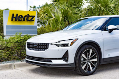 Hertz сделает новый автопарк доступным для туристов и бизнес клиентов, а также предоставит электромобили водителям, участвующим в программе RideShare (программа совместного использования взятых напрокат автомобилей). Первоначальный заказ будет на модель электромобиля Polestar 2 EV.