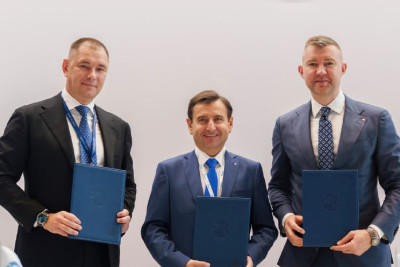 На XIV Петербургском международном газовом форуме «Газпромнефть-Снабжение», «Газпром трансгаз Сургут» и проектно-конструкторское предприятие «Пеленг» подписали соглашение о разработке отечественного сервиса аэромониторинга для контроля газотранспортной инфраструктуры. Решение направлено на повышение экологической и промышленной безопасности.