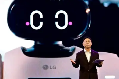 Компания LG Electronics (LG) представила свой подход к «Искусственному интеллекту в действии» на мероприятии LG World Premiere (Мировая Премьера LG), проводимом компанией ежегодно перед выставкой CES в Лас-Вегасе. Компания выделила три основных принципа своей стратегии: эмпатичный интеллект трансформировался в «ИИ в действии»; ведущие в отрасли продукты, основанные на передовых технологиях; и слаженно функционирующая экосистема, которая выходит за рамки дома и охватывает автомобили и коммерческие помещения — всё это направлено на предоставление ощутимой, повседневной пользы для клиентов.