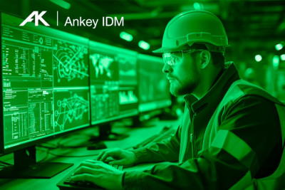 Обнаружена критическая уязвимость (CVE-2024-56336) в устройствах Siemens SINAMICS S200. По мнению эксперта, инженера-аналитика компании «Газинформсервис» Екатерины Едемской, рейтинг CVSS 9.8 подчеркивает критичность проблемы: злоумышленник, получив доступ к устройству, может внедрить вредоносную прошивку. Это потенциально приведет к полной компрометации оборудования или даже нарушению работы всей производственной линии.