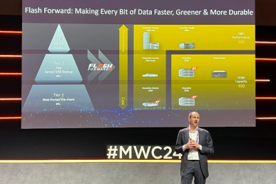 На MWC Barcelona 2024 компания Huawei представила свой план действий Flash Forward, который предусматривает меры, связанные с тремя ключевыми областями, а именно: хранилища полностью на флэш-накопителях для всех сценариев, экологичность и устойчивость, а также отказоустойчивость и надежность хранилищ данных, чтобы помочь предприятиям решать различные проблемы с данными в эпоху интеллекта.