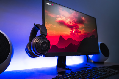 Прочувствуйте новый уровень погружения с помощью технологий Quantum Dot, HDMI 2.1 и Mini-LED