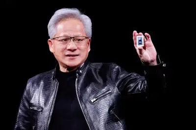Компания NVIDIA представила новый чип, который интегрирует возможности искусственного интеллекта непосредственно в ноутбуки и настольные компьютеры, конкурируя с такими компаниями, как Advanced Micro Devices, Intel и Apple.
