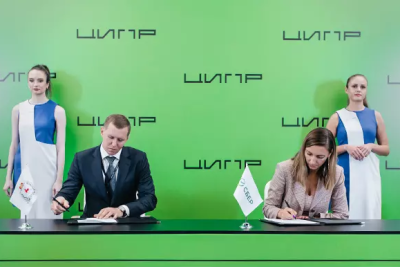 Цифровая платформа для компаний и физических лиц СберКорус (входит в экосистему Сбера) и группа компаний «Астра» (разработчик российской операционной системы Astra Linux) подписали договор о долгосрочном стратегическом партнерстве.
Компании ожидают, что партнерские проекты принесут 6,7 млрд руб. выручки к концу 2024 года.