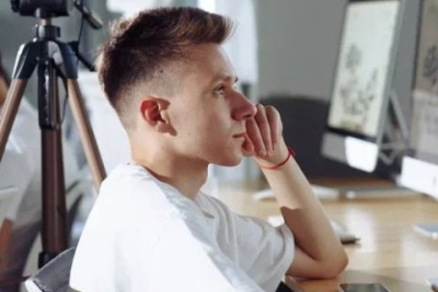 IT-компании Napoleon IT, Xpage и PeopleDo объединили свои образовательные инициативы в единую школу, которая поможет преодолеть кадровый дефицит в отрасли и открыть новые возможности даже для тех, кто пока с IT не связан. Главная цель объединенной GigaSchool – предоставление качественного образования в трендовых IT-направлениях бесплатно.