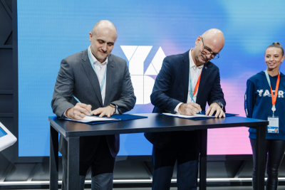 Технологическая компания YADRO (входит в «ИКС Холдинг») и Ассоциация ФинТех (АФТ) подписали соглашение о сотрудничестве, по условиям которого YADRO вошла в состав ассоциированных участников Ассоциации. Соответствующее решение принял Наблюдательный совет АФТ.