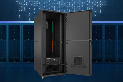 В стойку решения Vertiv™ VRC-S интегрированы PDU, ИБП, а также блок охлаждения и мониторинга инфраструктуры