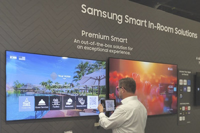 Теперь телевизоры для гостиниц Samsung предлагают бесперебойную и безопасную потоковую передачу с iPhone и iPad.
