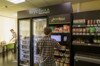 Российский бренд полезных продуктов для здорового питания и сервис бесплатной доставки “ВкусВилл” внедрил цифровую систему STAQ с целью оптимизации обслуживания своих микромаркетов. Использование решения STAQ позволило ритейлеру сделать ежедневные визиты мерчендайзеров более прозрачными, удобными и эффективными и значительно повысить уровень обслуживания торговых точек.
