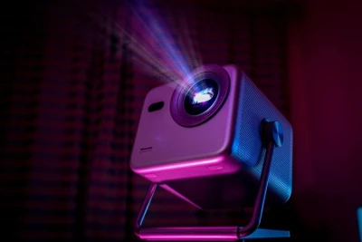 Компания Hisense, один из ведущих мировых производителей телевизионной и бытовой техники, и компания Merlion, один из крупнейших российских широкопрофильных дистрибьюторов, укрепляют сотрудничество и сообщают о расширении для российского рынка портфеля продукции бренда.
