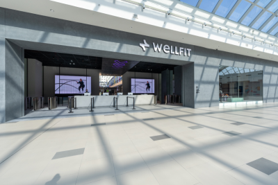 Крупнейший крытый оздоровительный фитнес-клуб Wellfit в Дубае был оснащен акустическими системами Martin Audio различных серий на площади в 7000 кв. м., чтобы мотивировать посетителей еще больше заниматься спортом.