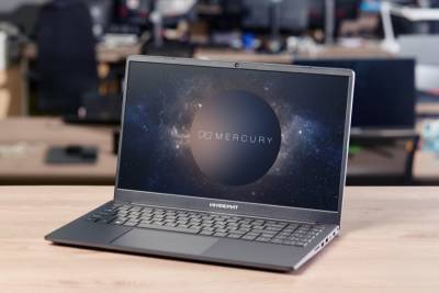 Российский ИТ-вендор «Инферит» (входит в ГК Softline) расширил линейку компьютерного оборудования, представив новый ноутбук INFERIT Mercury — первую вендорскую модель с диагональю 15,6 дюйма. На борту – процессоры Intel Core i5 или i7, SSD на 512 ГБ и оперативная память 16 ГБ или 32 ГБ. Обновление модельного ряда ноутбуков отвечает стратегии ГК Softline по развитию собственных продуктов и услуг.