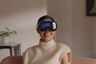 Компания Apple готовит две новые гарнитуры Vision Pro, которые заменят её первую неудачную попытку выйти на рынок гарнитур смешанной реальности.