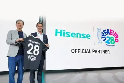В рамках международной технологической выставки IFA 2026 компания Hisense, один из ведущих мировых производителей телевизионной и бытовой техники, представила свое видение эры искусственного интеллекта. Бытовая техника эволюционировала из пассивных устройств в интеллектуальных помощников умного дома, которые способны предугадывать потребности пользователей. Благодаря внедрению инноваций Hisense стала одним из самых быстрорастущих мировых брендов, и футбол сыграл важную роль в повышении его узнаваемости. Продолжая традицию, Hisense развивает сотрудничество с УЕФА, выступая в качестве официального партнера предстоящего Чемпионата Европы по футболу УЕФА ЕВРО 2028™.