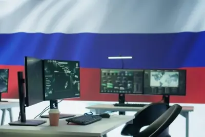 При выборе средств криптозащиты операторы государственных информационных систем (ГИС) и объектов критической информационной инфраструктуры (КИИ) опираются на несколько критериев. Это соответствие требованиям регуляторов, надежность алгоритмов и сохранность ключей. Линейка продуктов «ЗАСТАВА» версии 8, сертифицированная ФСБ России, подтверждает соответствие этим параметрам — от корректности шифрования до отказоустойчивости. Решения ГК «Солар», архитектора комплексной кибербезопасности, не требуют дополнительной перестройки инфраструктуры. Благодаря централизованному управлению через веб-интерфейс и лицензионной политике «все включено» организации могут снизить совокупную стоимость владения (TCO) и затраты на эксплуатацию СКЗИ до 15%.