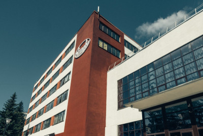 За 2024 год выручка «Октавы ДМ» составила 325 млн. Это на 103 млн больше, чем за отчетный период 2023 года и на 193 млн больше, чем в 2022 году. Чистая прибыль компании — 26 млн рублей.