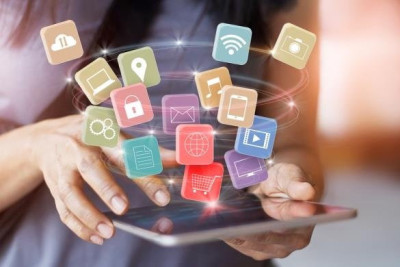 ГК «КОРУС Консалтинг» разработала омниканальное решение Omnichannel Instore POS, которое помогает ускорить процесс оформления заказа минимум в 3 раза. Приложение, доступное с планшета, обеспечивает сотрудникам доступ к каталогу товаров, профилю и покупкам клиентов в едином окне. Инструмент будет полезен крупным розничным сетям, где для продаж важны персонализированные консультации.