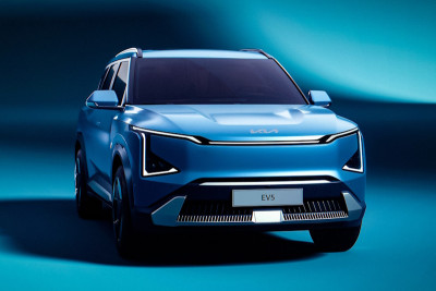 Корпорация Kia в четверг представила три новых электромобиля малого и среднего размера, чтобы привлечь больше клиентов и ускорить реализацию своей стратегии электрификации.