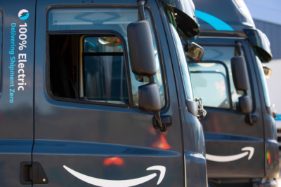 Компания Amazon.com Inc. объявила, что в течение следующих пяти лет потратит более 1 миллиарда евро на расширение использования электрических средств доставки в Европе.