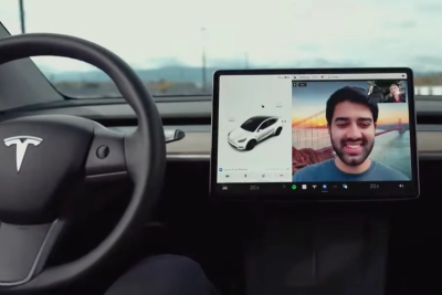 Все модели автомобилей Tesla в скором времени получат обновленный функционал, чтобы их владельцы имели возможность использовать сервис видеоконференцсвязи Zoom. При этом видео в приложении будет недоступно во время движения автомобиля.