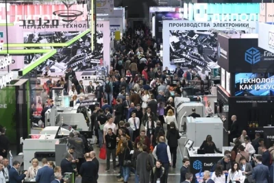 15 апреля в Москве в рамках деловой программы выставки ExpoCifra-2026 состоялась аналитическая сессия «От экономики данных к внедрению: как формируется спрос на электронику и искусственный интеллект», организованная при поддержке ассоциации «Руссофт». Представители компаний-интеграторов в промышленности, разработчиков ПО и систем автоматизации обсудили, как российские предприятия проходят путь от накопления производственных данных до практического использования аналитических систем и технологий искусственного интеллекта. Особое внимание в ходе дискуссии было уделено текущему состоянию рынка промышленной автоматизации и сценариям внедрения ИИ на крупнотоннажных производствах.