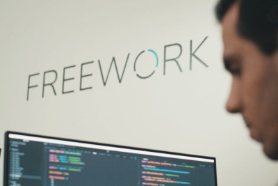 Компания Freework – бизнес-подразделение группы компаний ANCOR, благодаря которому на рынке подбора сотрудников на временные работы соискатели и работодатели быстро находят друг друга.