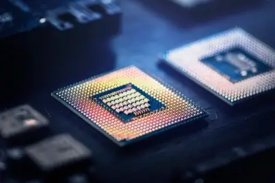 Nvidia анонсировала запуск нового чипа для ресурсоемких приложений и работы с ИИ. Как это может повлиять на рынок, где доминирует несколько крупнейших игроков, рассказывает эксперт «ОБИТ»  Андрей Рыков.