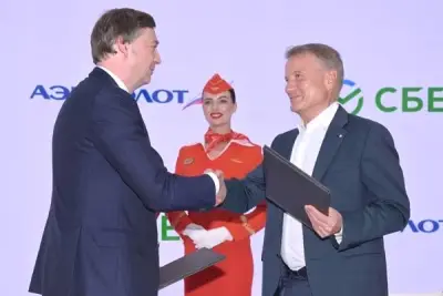 Аэрофлот и Сбер разработают решения для транспортной отрасли на основе генеративного искусственного интеллекта. Соглашение о сотрудничестве подписали на полях ПМЭФ-2026 генеральный директор Аэрофлота Сергей Александровский и Президент, Председатель правления Сбербанка Герман Греф.