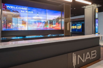 Национальная ассоциация вещателей (NAB) в целях популяризации и демонстрации работы индустрии прямого вещания оборудовала новую штаб-квартиру  огромным комплектом оборудования LG – более 200 позиций.