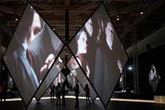 В ЦВЗ «Манеж» начала работу мультимедийная экспозиция Питера Гринуэя и Саскии Боддеке.