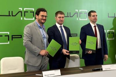 ФосАгро совместно с ГК «Цифра» и ведущим телекоммуникационным вузом страны будет готовить специалистов для работы с российским программным обеспечением в промышленности. Соответствующее трехстороннее соглашение на полях ЦИПР-2025 компания подписала с Санкт-Петербургским государственным университетом телекоммуникаций им. проф. М.А. Бонч-Бруевича и ГК «Цифра».