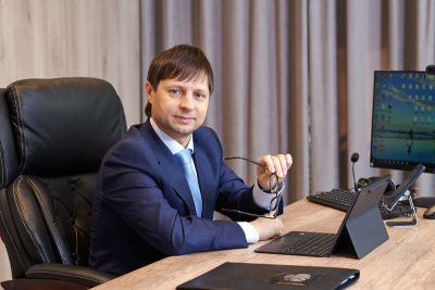 Так считает заместитель генерального директора по стратегии АО «Череповецкий фанерно-мебельный комбинат» Илья Коротков, подводя предварительные итоги внедрения EAM-системы, разработанной Деснолом, российским центром практической экспертизы по цифровой трансформации ТОиР.