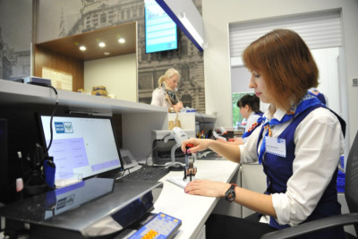 Почта России запускает крупнейший проект в области импортозамещения программного обеспечения. Компания рассчитывает постепенно заменить иностранную операционную систему на отечественную ОС «Альт» на 130 000 рабочих мест.