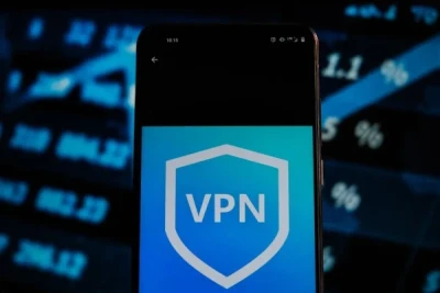 По сообщениям СМИ и соцсетей в России интенсифицировалсь работа по блокировке сервисов VPN. По сообщению РИА «Новости»Роскомнадзор ограничил доступ к 469 VPN-сервисам в России по состоянию на конец февраля 2026 года, заявили РИА Новости в ведомстве. "В соответствии с правилами централизованного управления сетью связи общего пользования, утвержденными постановлением Правительства Российской Федерации от 12.02.2020 № 127, Роскомнадзор ограничивает доступ к 469 VPN-сервисам", - сообщили в Роскомнадзоре.