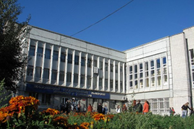 Весь процесс делопроизводства Новосибирского госуниверситета экономики и управления (НГУЭУ) — от создания документа, его согласования и подписания до архивации — теперь происходит в электронном виде и без бумаги. Также крупнейший в Западной Сибири учебно-научный комплекс автоматизировал работу с обращениями в «Приемную ректора».